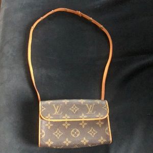 Louis Vuitton Florentine belt bag